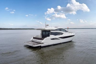 Yacht