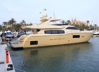 2010 Ferretti Yachts 840 Altura