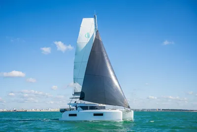 2025 Lagoon 38