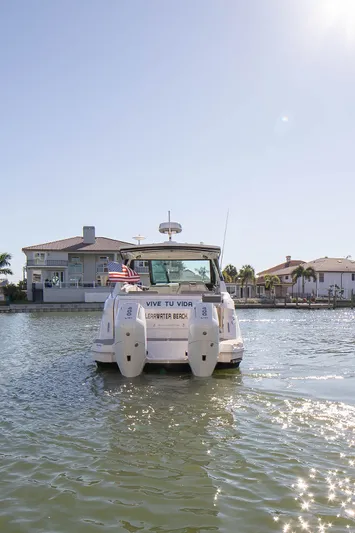 Vive Tu Vida Yacht Photos Pics 