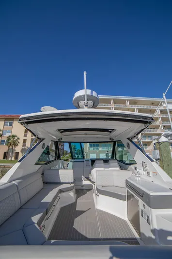 Vive Tu Vida Yacht Photos Pics 