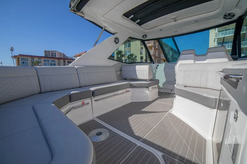 Vive Tu Vida Yacht Photos Pics 