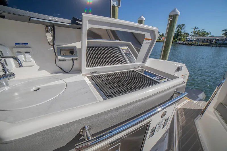 Vive Tu Vida Yacht Photos Pics 