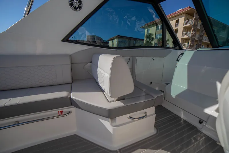 Vive Tu Vida Yacht Photos Pics 