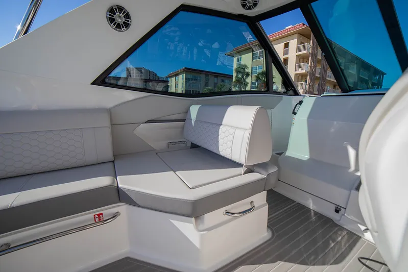 Vive Tu Vida Yacht Photos Pics 