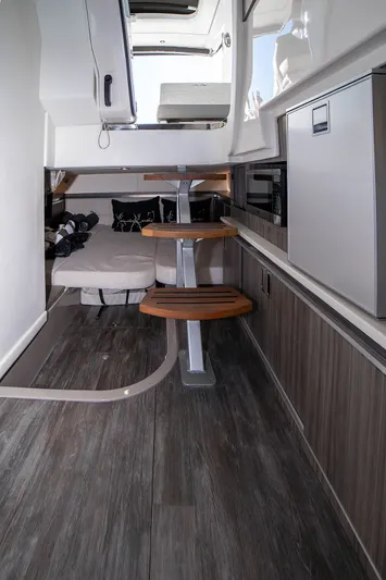 Vive Tu Vida Yacht Photos Pics 