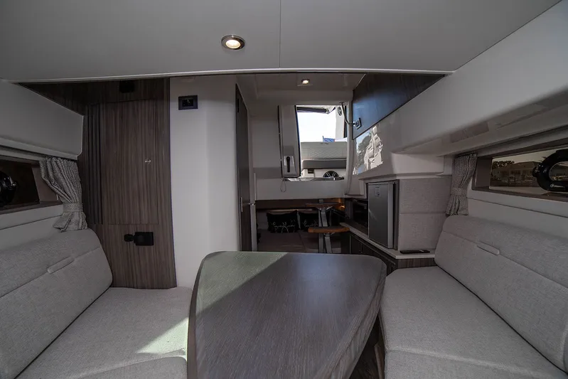 Vive Tu Vida Yacht Photos Pics 