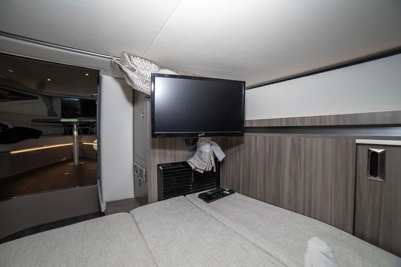 Vive Tu Vida Yacht Photos Pics 