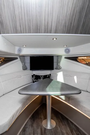 Vive Tu Vida Yacht Photos Pics 