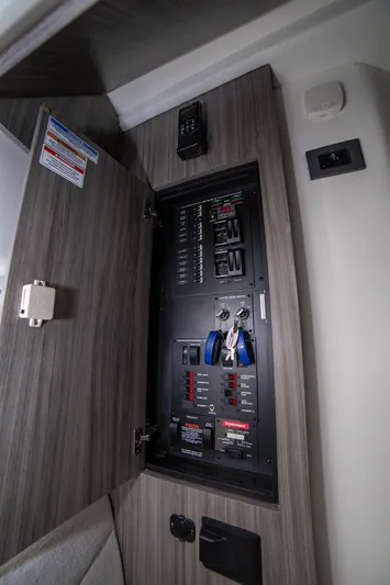 Vive Tu Vida Yacht Photos Pics 