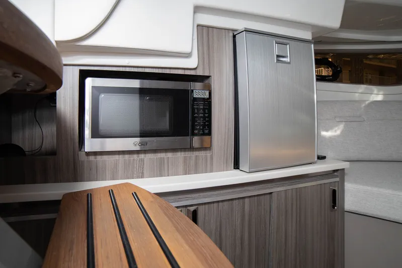 Vive Tu Vida Yacht Photos Pics 