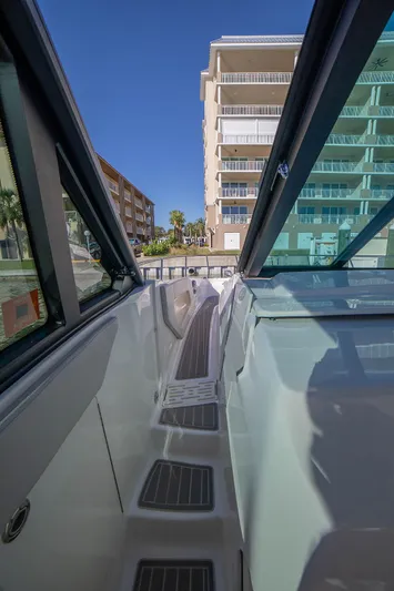 Vive Tu Vida Yacht Photos Pics 