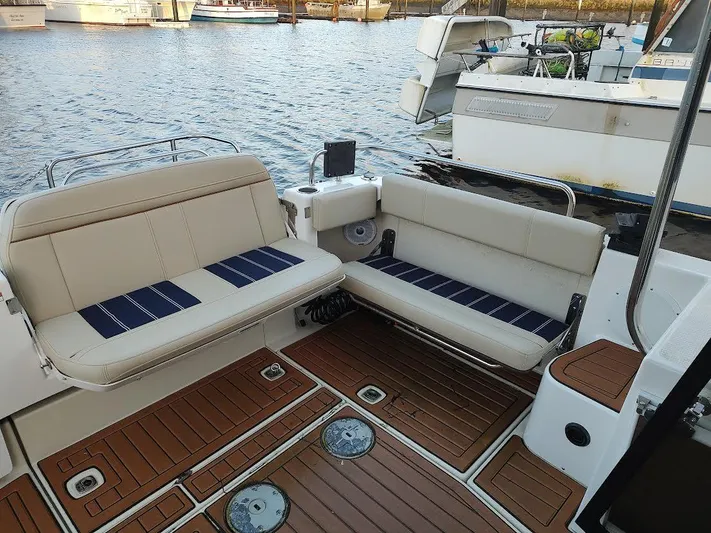 Red Diver Yacht Photos Pics 