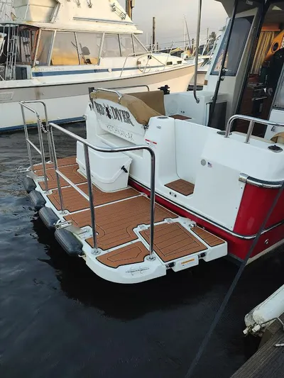 Red Diver Yacht Photos Pics 