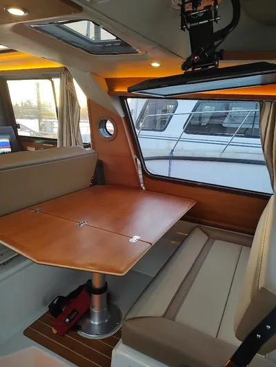 Red Diver Yacht Photos Pics 