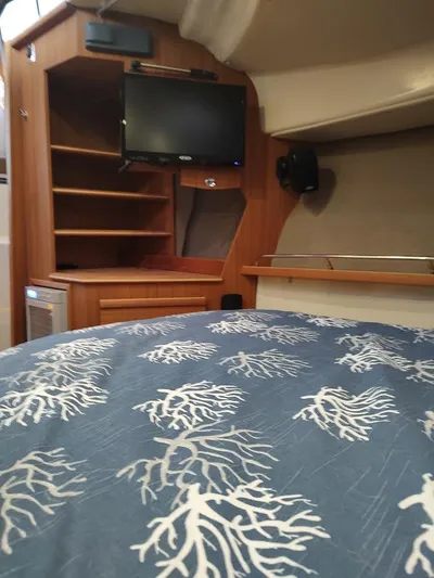 Red Diver Yacht Photos Pics 