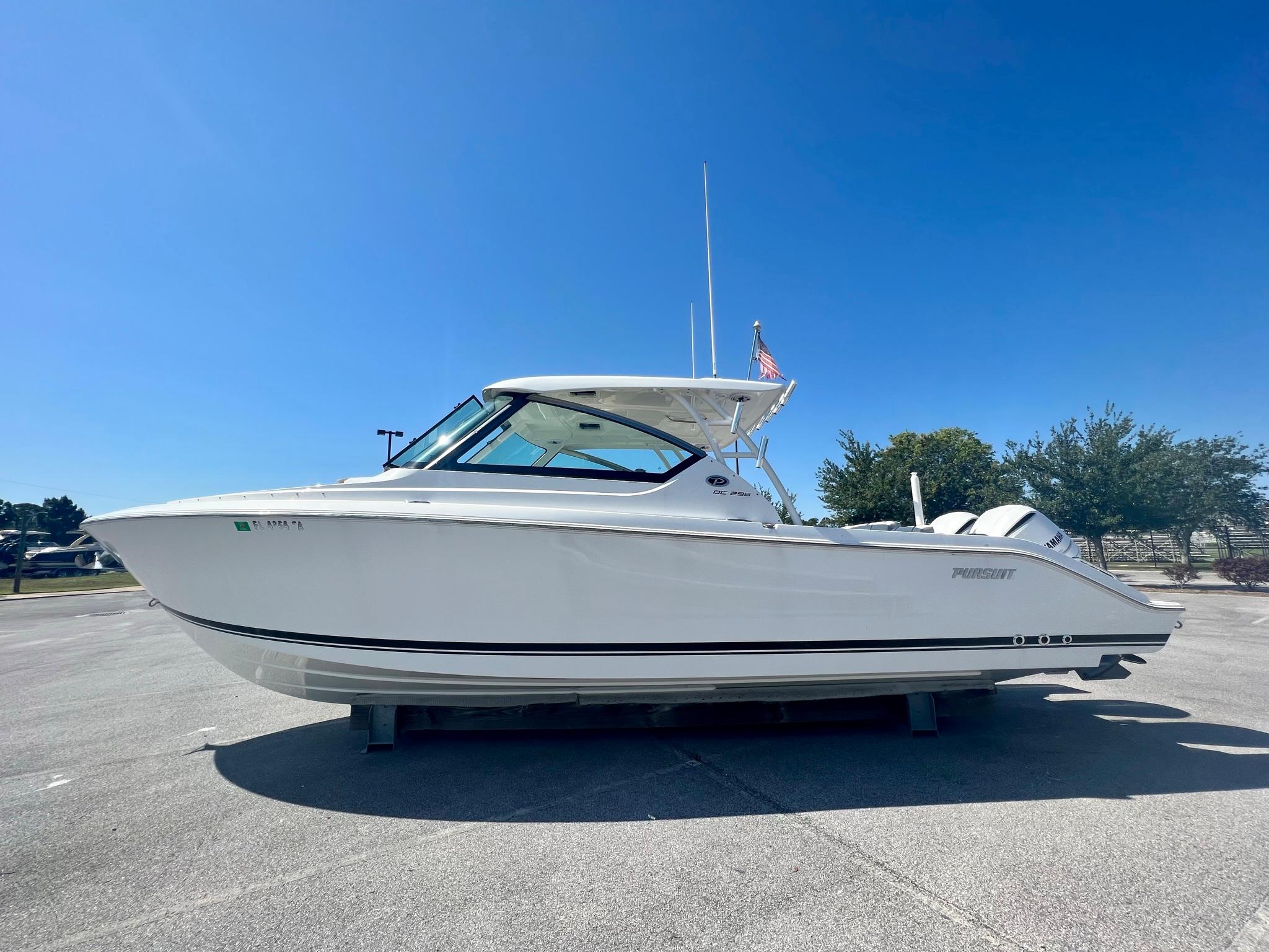 2021 Pursuit DC 295 Dual Console Dual Console for sale YachtWorld