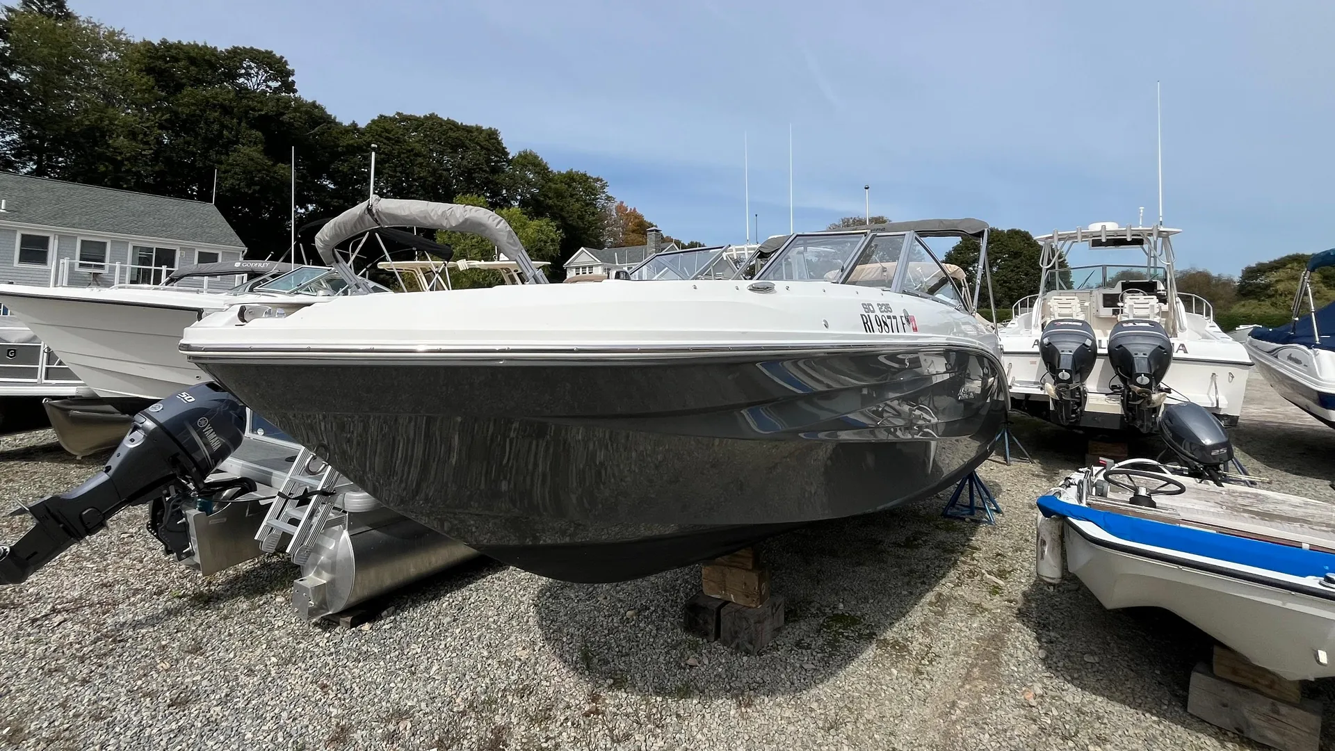 2023 Hurricane SunDeck 235 OB Photo