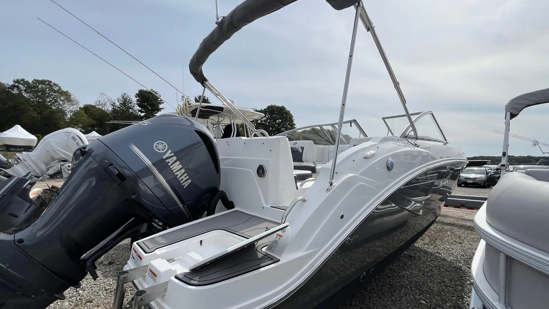 2023 Hurricane SunDeck 235 OB Photo