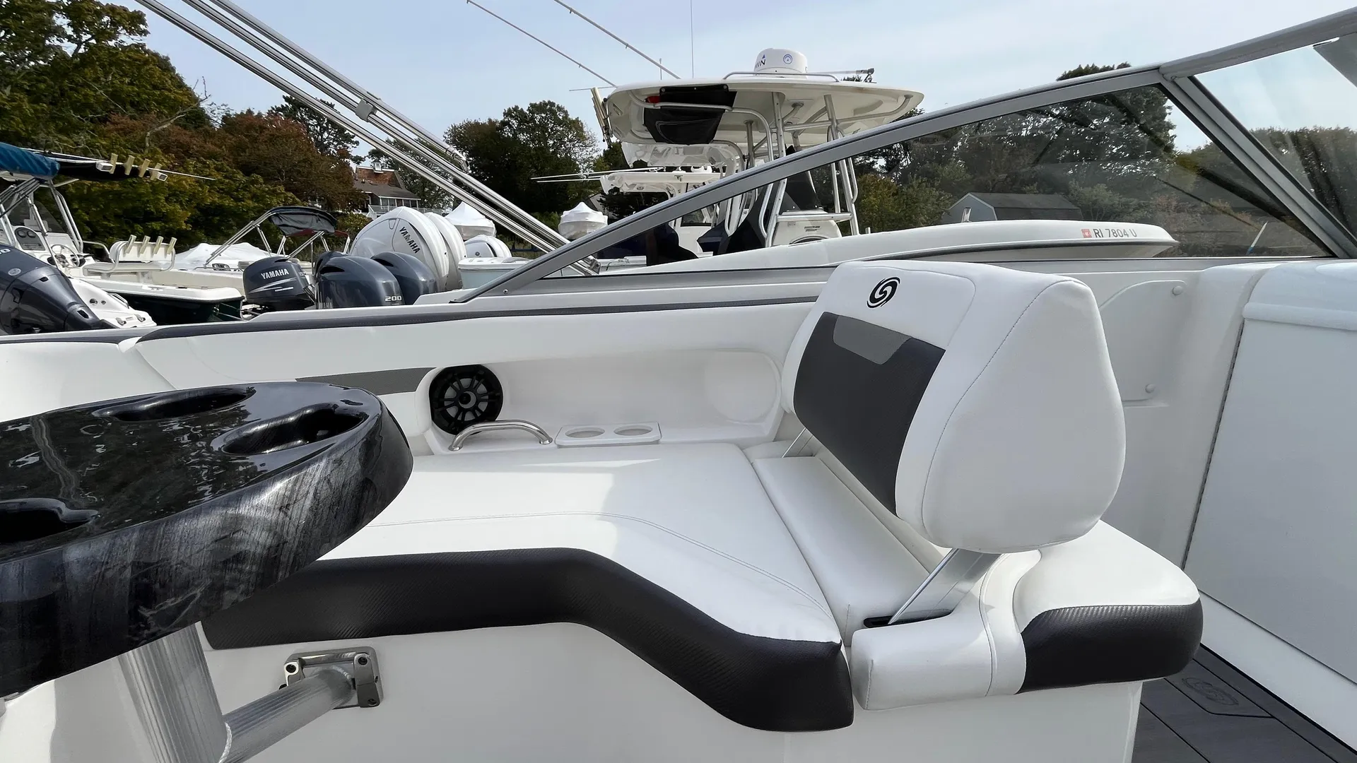 2023 Hurricane SunDeck 235 OB Photo