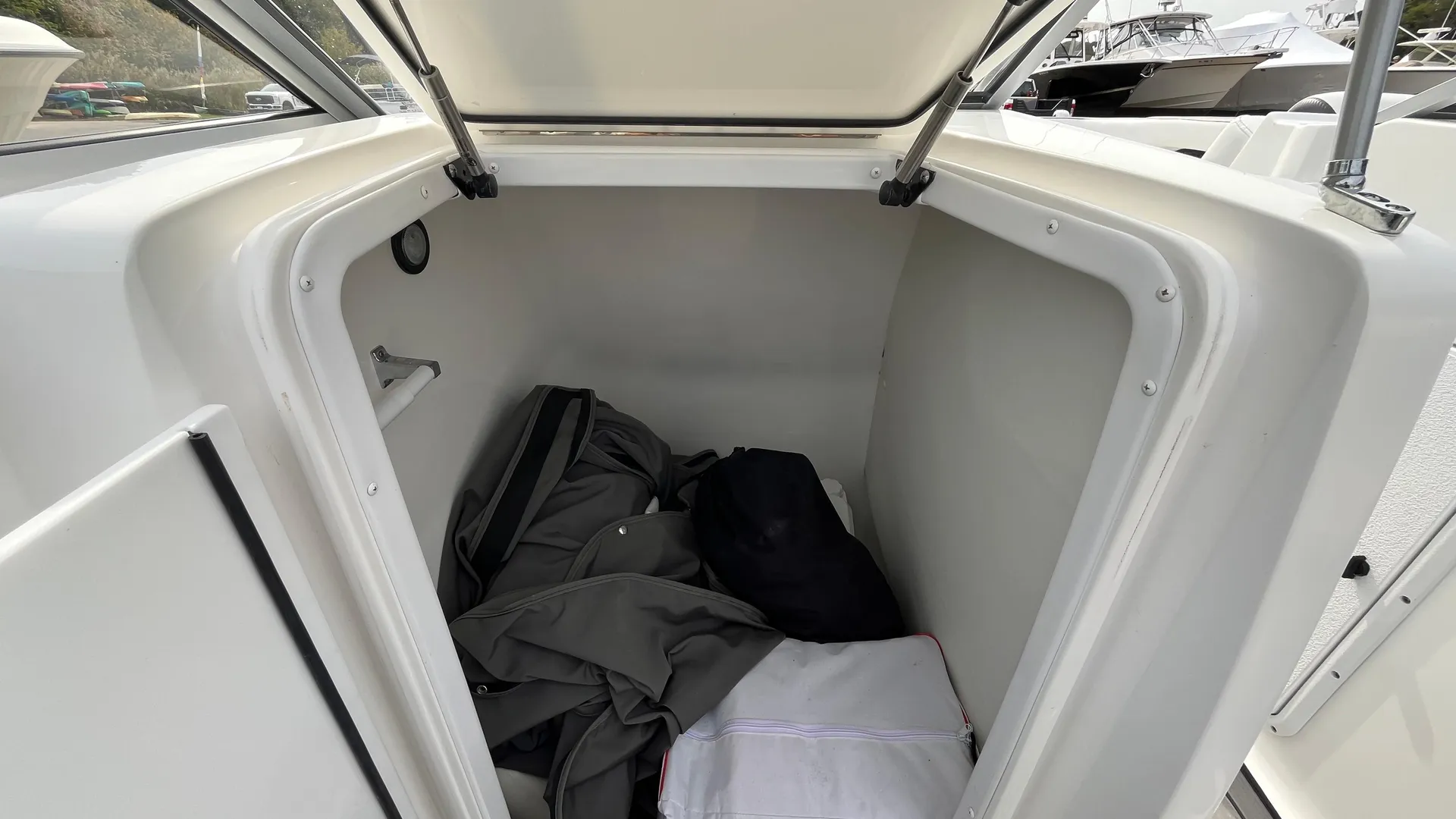 2023 Hurricane SunDeck 235 OB Photo