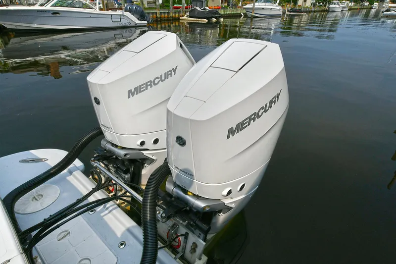 Rufin It Yacht Photos Pics 