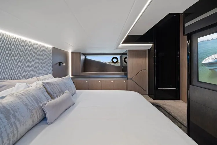  Yacht Photos Pics 2024 Sunseeker Superhawk 55 - Image 49