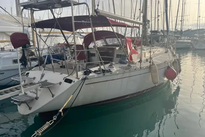 1982 Beneteau First 42