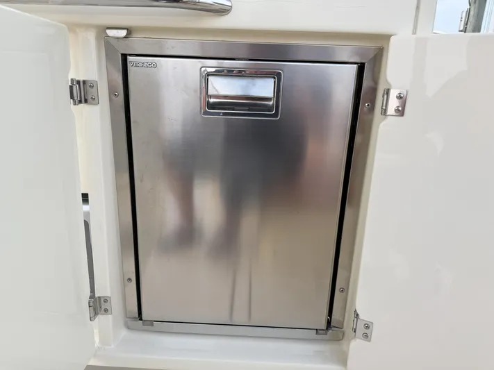 Ufo Yacht Photos Pics Stainless steel refrigerator on 2018 Chris-Craft Launch 38 boat.