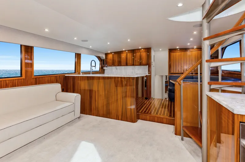 Partnership Yacht Photos Pics 2001 65 Viking Convertible Enclosed Bridge Partnership Salon