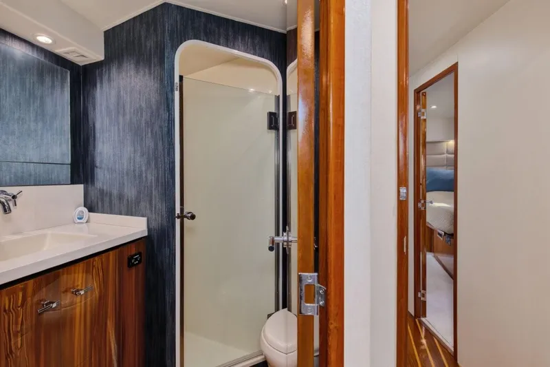 Partnership Yacht Photos Pics 2001 65 Viking Convertible Enclosed Bridge Partnership VIP Head