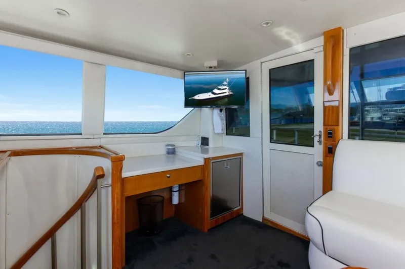 Partnership Yacht Photos Pics 2001 65 Viking Convertible Enclosed Bridge Partnership Upper Helm