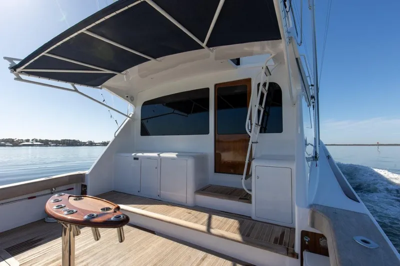 Partnership Yacht Photos Pics 2001 65 Viking Convertible Enclosed Bridge Partnership Cockpit