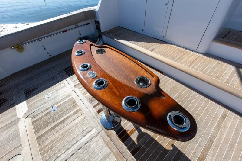 Partnership Yacht Photos Pics 2001 65 Viking Convertible Enclosed Bridge Partnership Cockpit