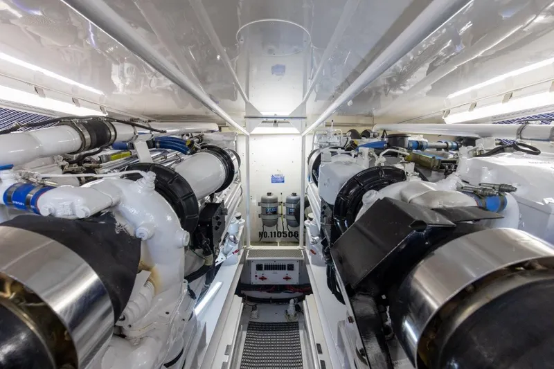 Partnership Yacht Photos Pics 2001 65 Viking Convertible Enclosed Bridge Partnership Engine Room