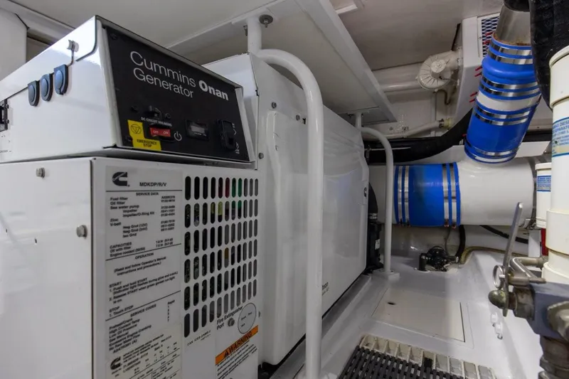 Partnership Yacht Photos Pics 2001 65 Viking Convertible Enclosed Bridge Partnership Engine Room