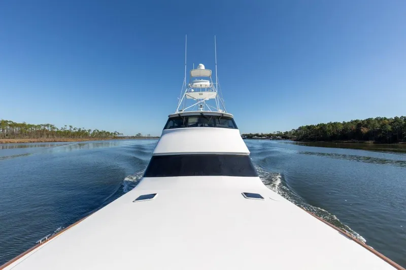 Partnership Yacht Photos Pics 2001 65 Viking Convertible Enclosed Bridge Partnership Exterior Bow