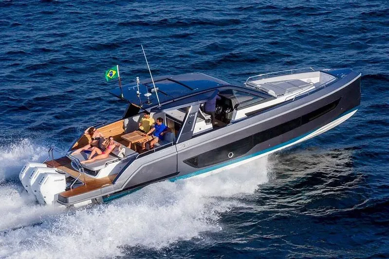  Yacht Photos Pics Manufacturer Provided Image