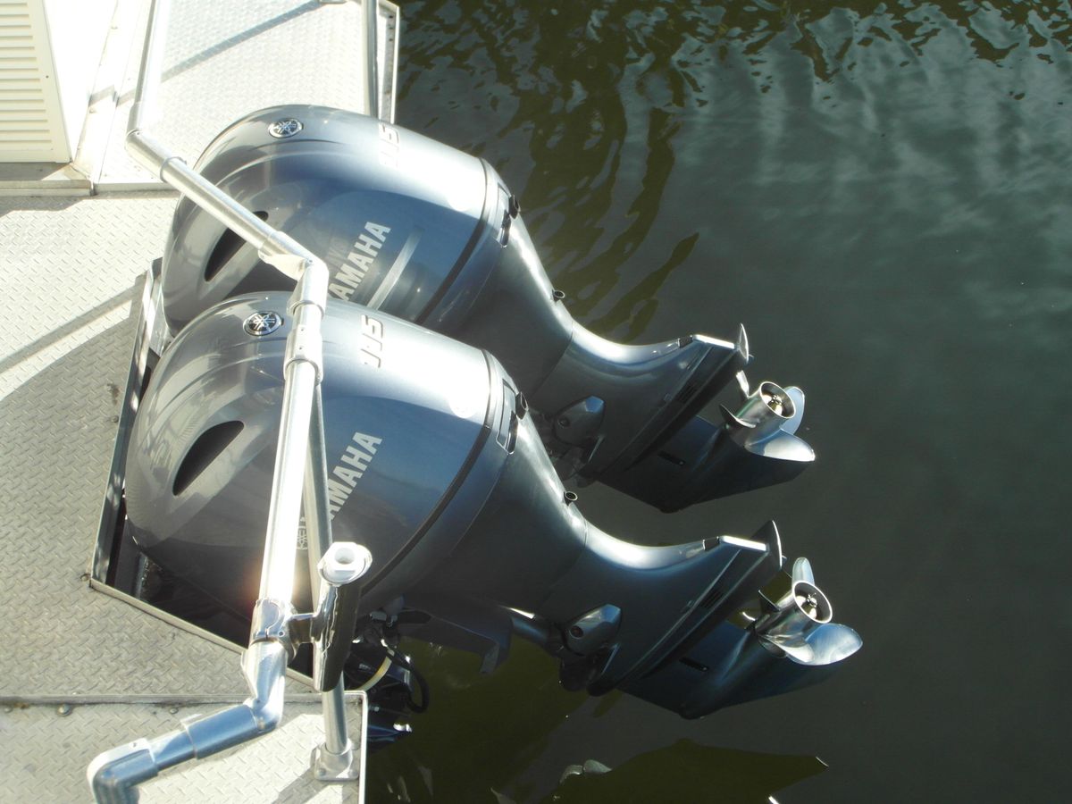 2005 Trident 45 