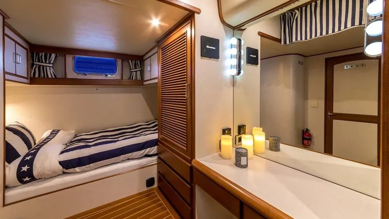 Perseus Yacht Photos Pics 