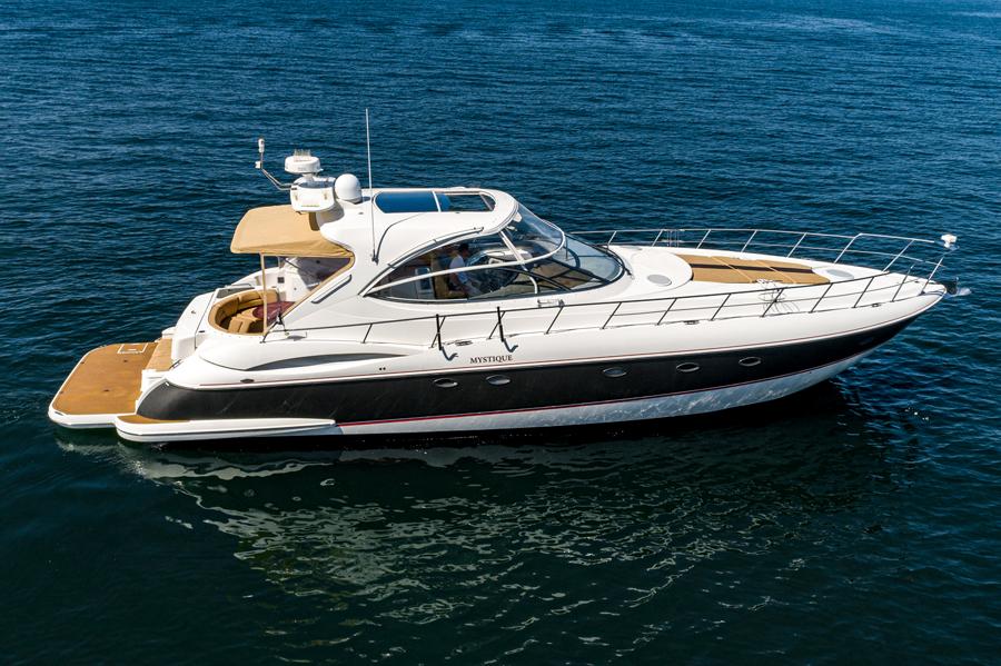 2005 Cruisers Yachts 540 Express
