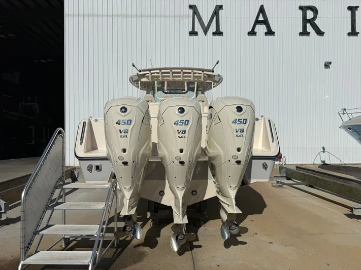  Yacht Photos Pics Grady-White Canyon 386 boat with three 450 HP V8 engines.