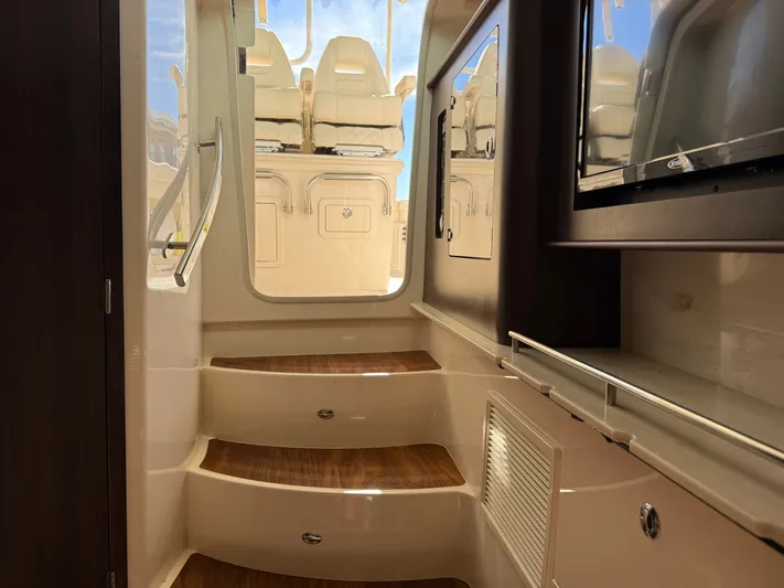  Yacht Photos Pics Interior of 2026 Grady-White Canyon 386 yacht.