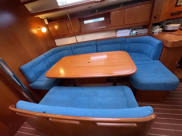 Halo Yacht Photos Pics 