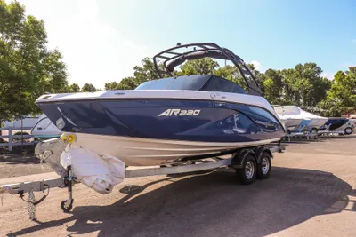 Yamaha Boats AR220