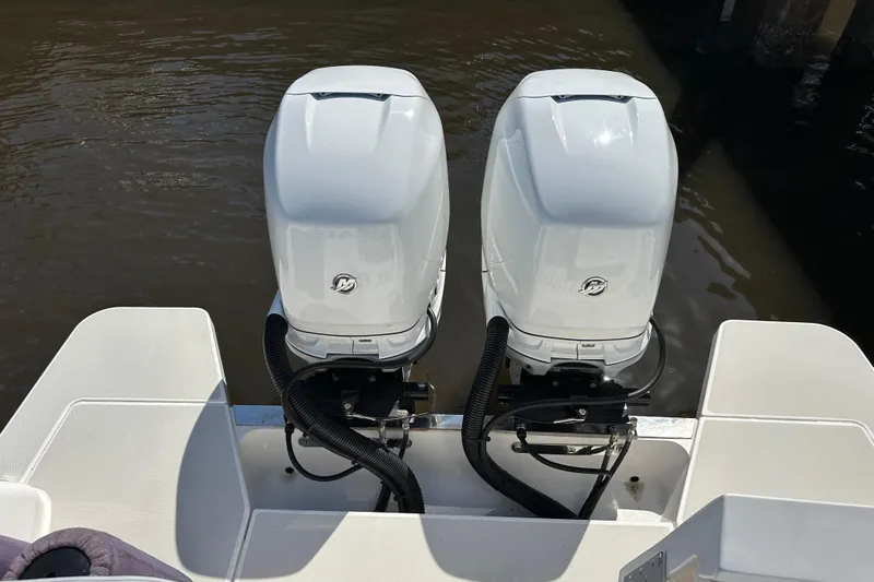 She's A Lady Yacht Photos Pics Back Cove 34 SHE'S A LADY - Engines