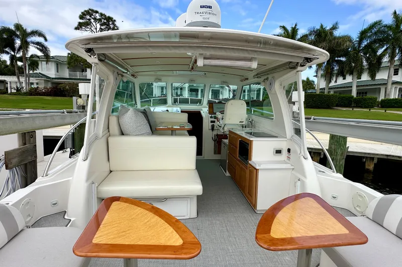 She's A Lady Yacht Photos Pics Back Cove 34 SHE'S A LADY - Exterior