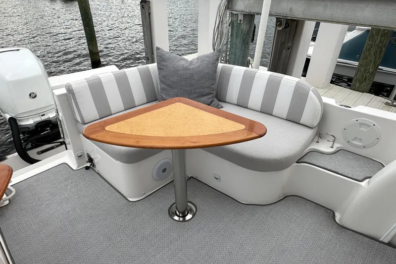 She's A Lady Yacht Photos Pics Back Cove 34 SHE'S A LADY - Exterior Seating