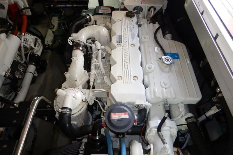  Yacht Photos Pics Engine compartment of a 2008 Sea Ray 40 Sundancer boat, featuring a Cummins engine.