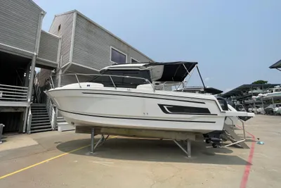 Jeanneau NC Weekender 795 Series 2